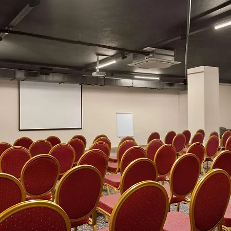 Hotel Ramada Plaza By Wyndham