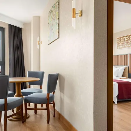 Ramada Plaza By Wyndham